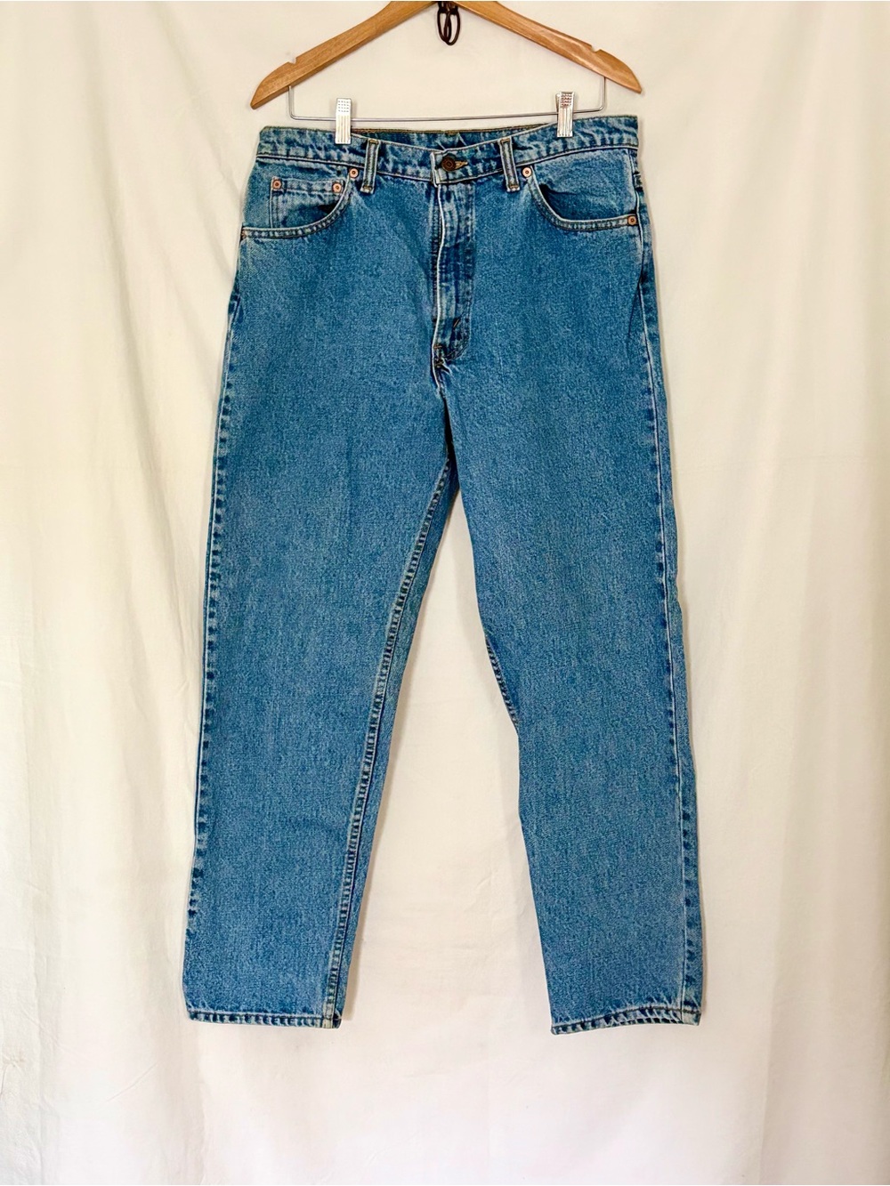 Vintage Y2k Levi's 550 36x30 Relaxed Fit Mid-Rise Jeans Medium Wash Baggy